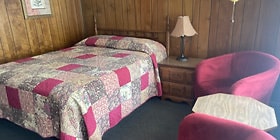 Bambi Motel lobby